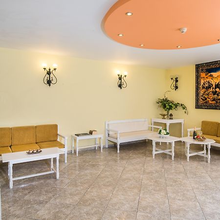 Oasis Studios Малиа Экстерьер фото