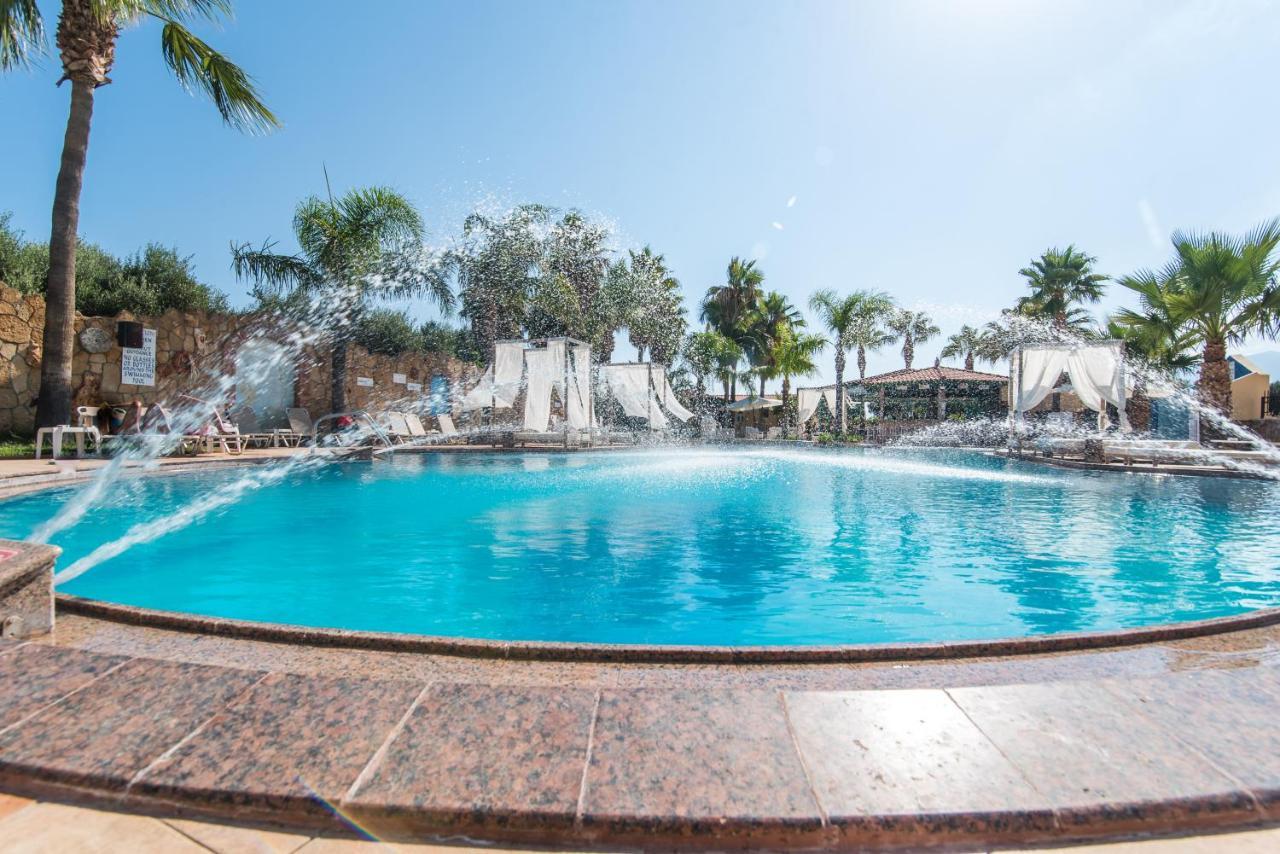 Oasis Studios Малиа Экстерьер фото