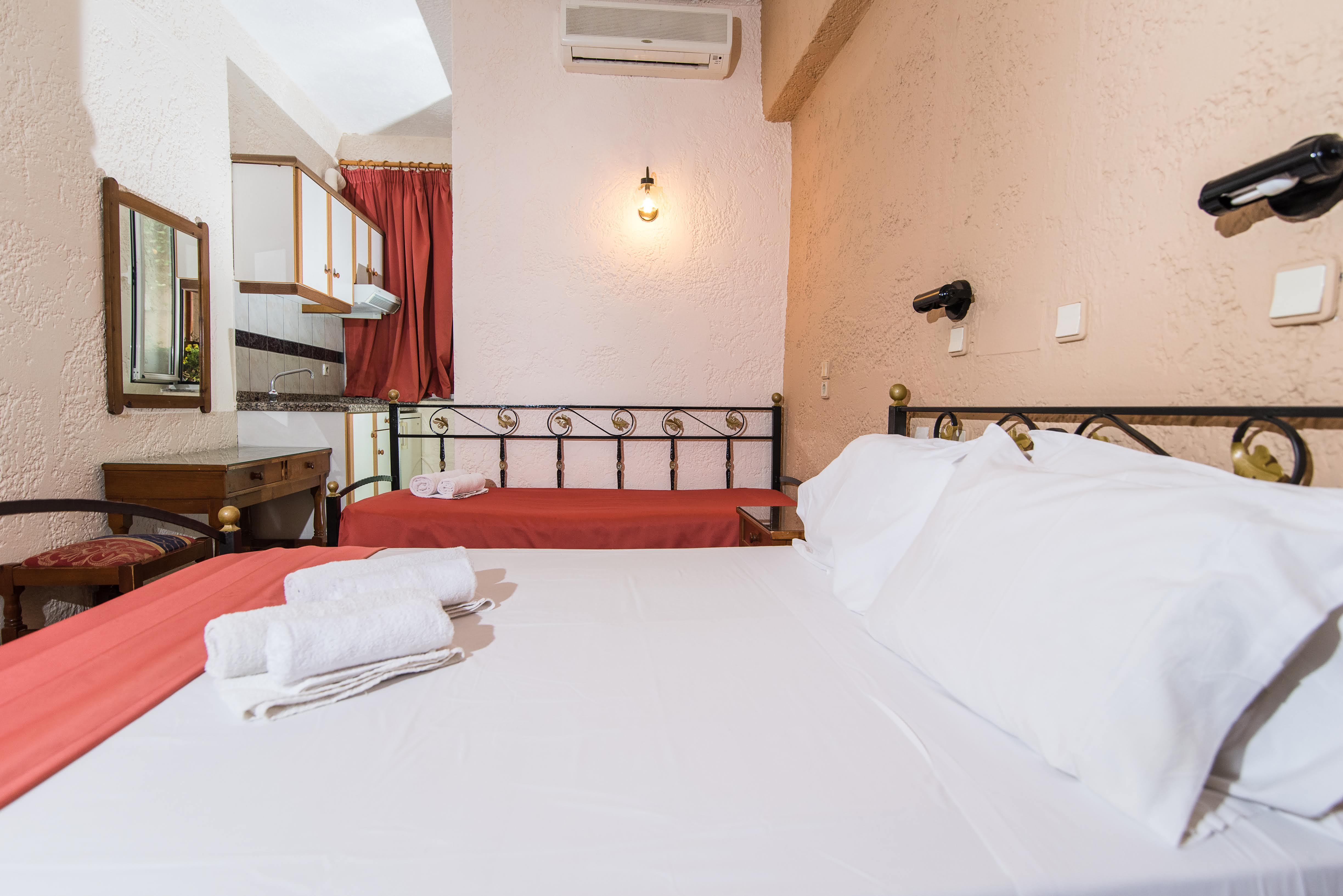 Oasis Studios Малиа Экстерьер фото